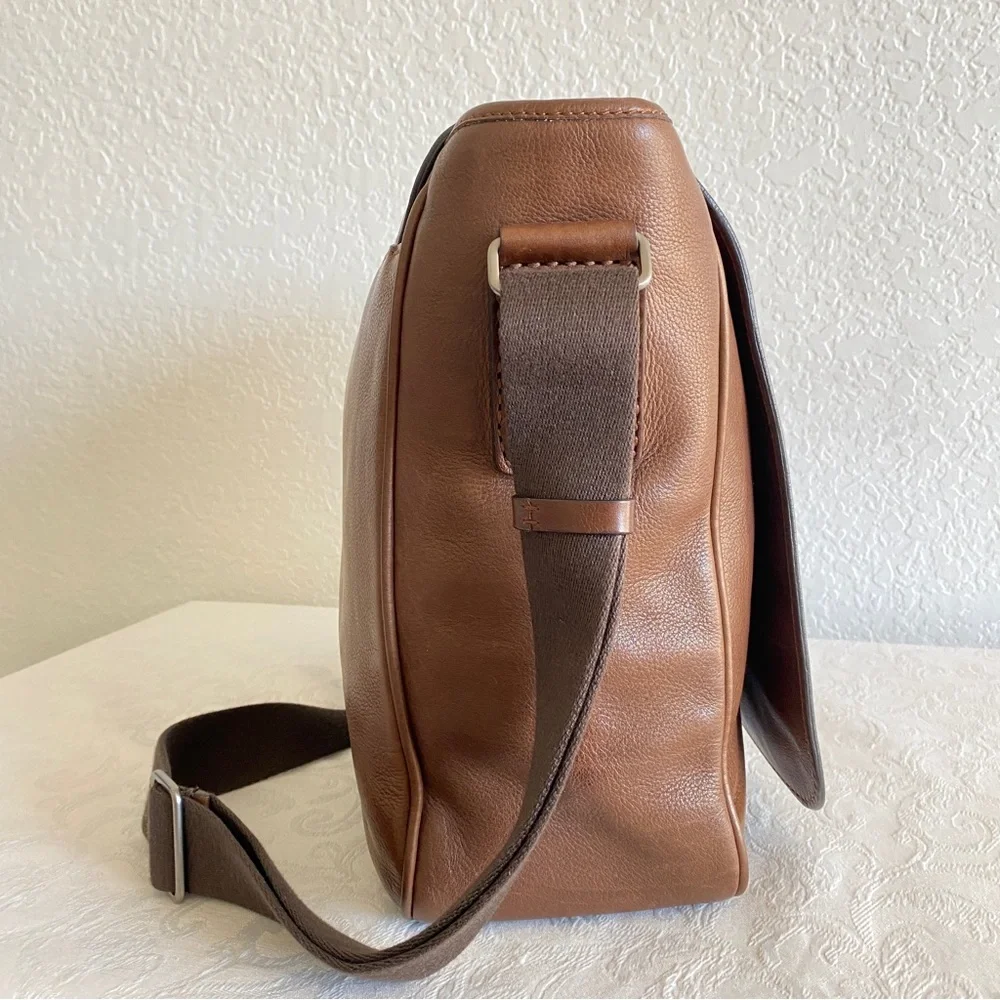 Tod’s Leather Messenger Flap Bag